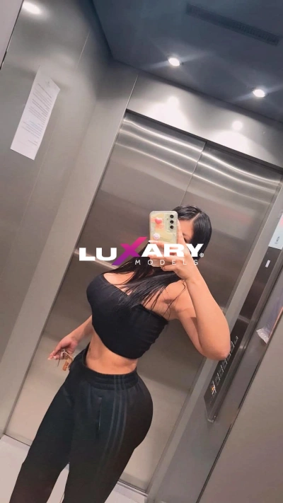 Leonela 935309450, kines en Miraflores