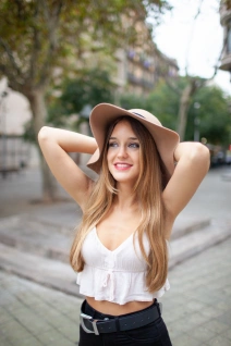 linda muñequiyta dispponible para follar dia y noche en Lima